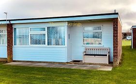 Cosy 2 Bed Chalet